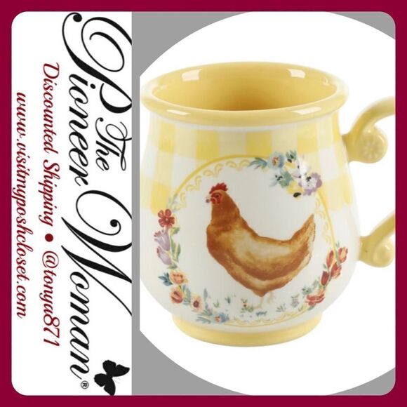 🦋 New Pioneer Woman Novelty Hen Floral Yellow Gingham 16-oz Mug - Picture 1 of 6
